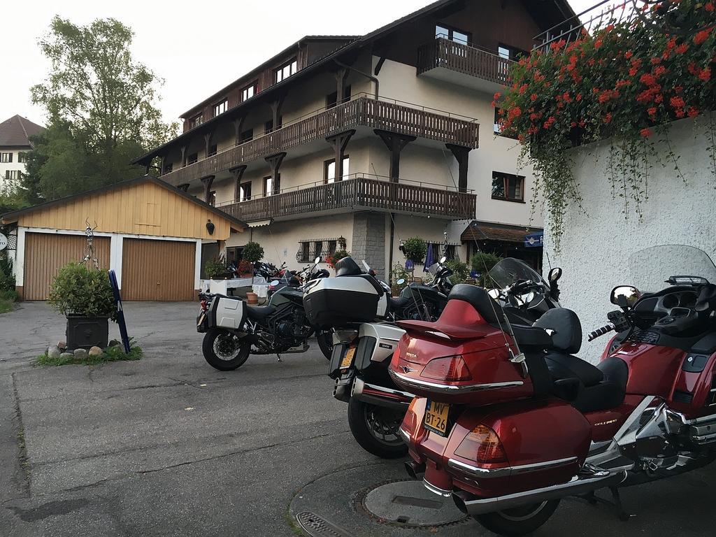 Alemannenhof Hotel Engel Rickenbach  ภายนอก รูปภาพ